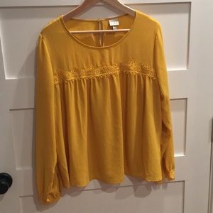 Mustard Blouse sz med - perfect for Thanksgiving!